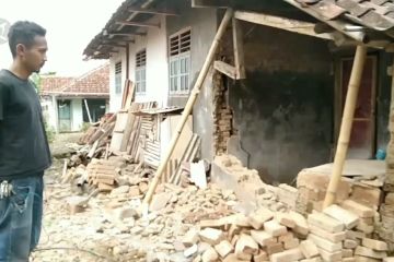 Gempa rusak empat rumah di Desa Cipondok Kuningan