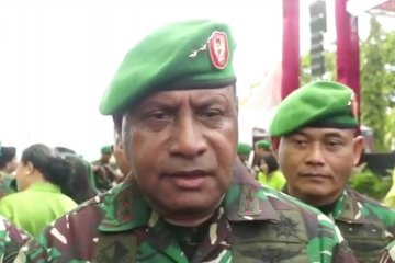 Wakasad Letjen TNI Herman Asaribab meninggal dunia