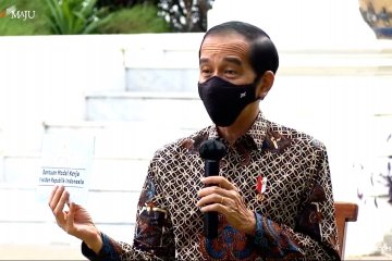 Presiden Jokowi ajak pedagang berjualan secara daring saat pandemi
