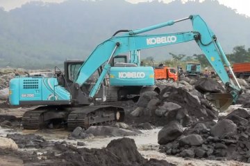 Rekayasa aliran sungai untuk alihkan lahar dingin Semeru