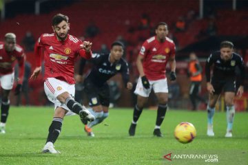 Penalti Bruno Fernandes bawa MU menang 2-1 atas Aston Villa