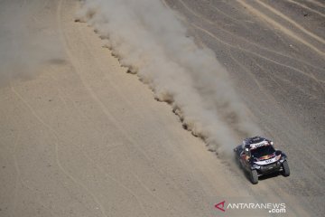 Reli Dakar 2021 : Carlos Sainz ungguli Stephane Peterhansel untuk memenangi etape 1