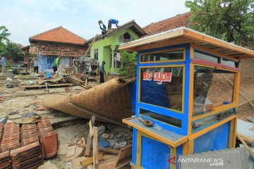 Bencana angin puting beliung di Cirebon