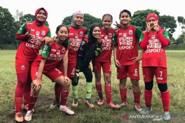 Tekad belia-belia putri majukan sepakbola wanita Indonesia