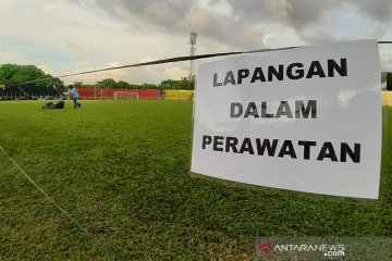 Pengelola perbaiki kualitas rumput Stadion Haji Agus Salim