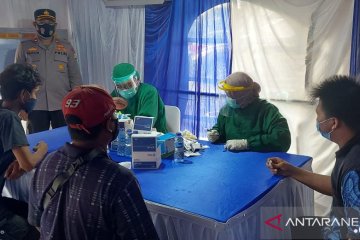 Polsek Tambora tes cepat 29 pelanggar operasi tertib masker