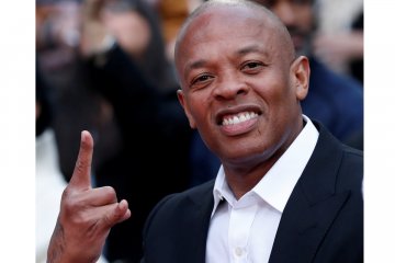 Dirawat di rumah sakit, rapper Dr Dre sebut dirinya "baik-baik saja"