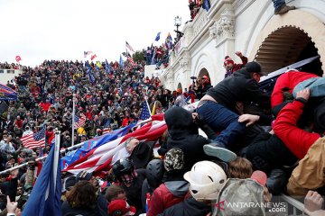 Trump disebut diam-diam salahkan Antifa atas penyerbuan Gedung Kongres