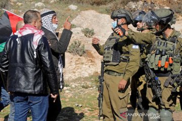Protes warga Palestina atas pemukiman Israel di Beit Dajan