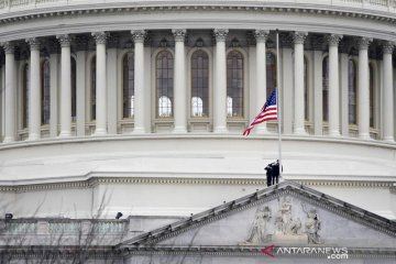 FBI tahan dua perusuh gedung Kongres AS yang fotonya viral