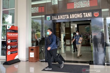 KPK geledah ruangan Wali Kota Batu