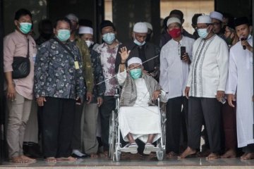 Abu Bakar Ba'asyir  bebas