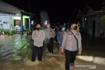 Kecamatan Bengkayang terendam banjir, polisi lakukan pemantauan