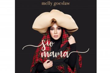 Melly Goeslaw bawakan ulang lagu mendiang ayah "Sio Mama"