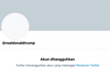 Twitter blokir akun Trump secara permanen