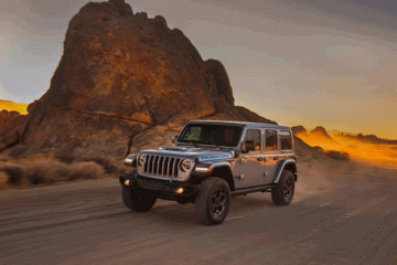 Jeep ungkap harga Wrangler Rubicon dan Sahara 4xe