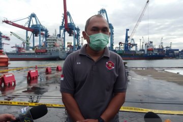 Relawan penyelam bantu Basarnas cari puing pesawat Sriwijaya Air