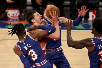 Nikola Jokic pimpin Nuggets hempaskan Knicks 114-89