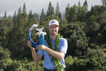 Sebuah birdie antarkan Harris English juara di Hawaii