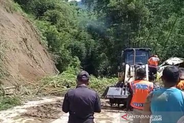 Satu korban tewas tertimpa longsor di Sawangan Magelang
