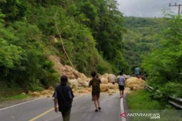 Gempa Majene memicu kerusakan bangunan