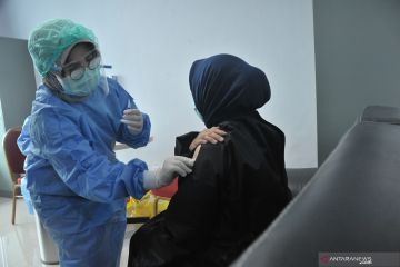 PELAKSANAAN VAKSINASI DI LINGKUNGAN RUMAH SAKIT