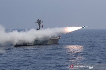 Latihan militer, Iran tembakkan rudal jarak jauh ke Samudera Hindia