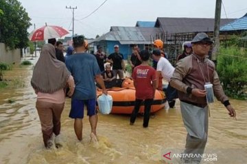 Basarnas dan Tim SAR dikerahkan evakuasi warga terjebak banjir HST