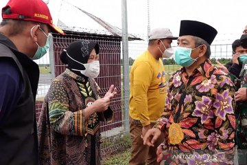 Mensos dan rombongan berhamburan ke luar saat gempa susulan