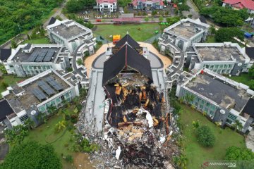 Sulbar kaji pembangunan Kantor Gubernur yang ambruk akibat gempa