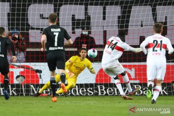 Penalti Silas amankan hasil imbang bagi Stuttgart saat jamu Gladbach