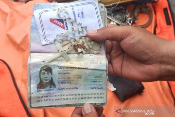 Kopaska temukan kalung rosario dan cincin penumpang Sriwijaya Air