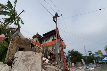 Pasca gempa, PLN berhasil pulihkan aliran listrik di RSUD Mamuju