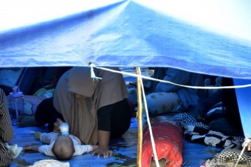 Warga korban gempa mengungsi di Rumah Sakit Umum Kabupaten Mamuju