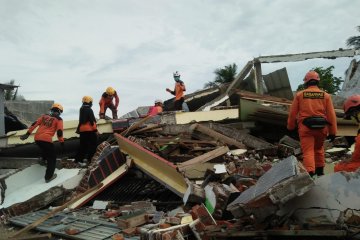 SAR Unhas: Masyarakat Sulbar berdatangan melihat kondisi rumah