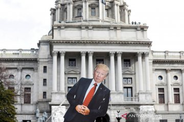 Donald Trump berdoa untuk pemerintahan berikutnya dalam pidato perpisahannya