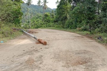 Terdampak banjir, PLN pulihkan 339 gardu distribusi di Halmahera Utara