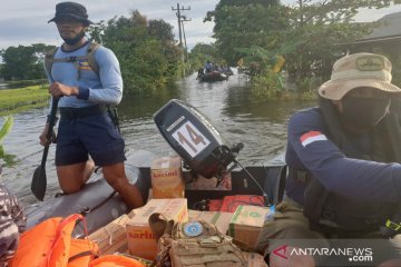 Tim SAR TNI Angkatan Laut jangkau daerah terisolir banjir di Kalsel
