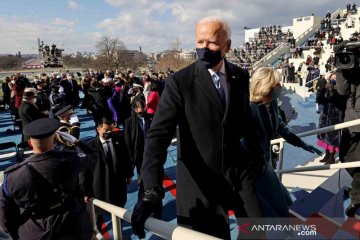 Biden keluarkan perintah wajib  bermasker di gedung federal