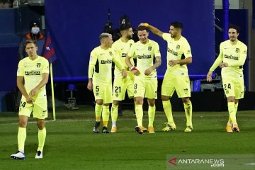 Luis Suarez antar Atletico bangkit tundukkan Eibar