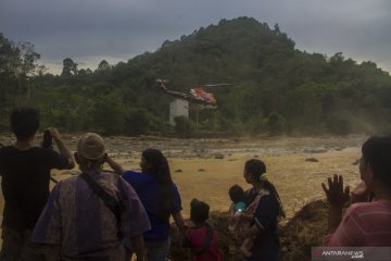 Distribusi bantuan korban banjir di pedalaman
