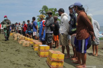 Penyaluran logistik untuk nelayan korban gempa Sulbar