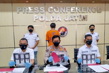 Polda Jatim bongkar prostitusi di bawah umur via Facebook