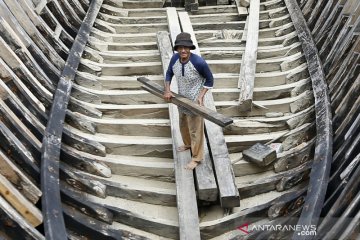 Galangan kapal tradisional terkendala bahan baku kayu