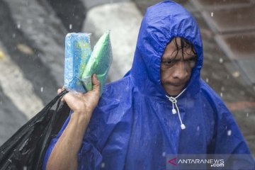 Cuaca Jakarta Jumat diperkirakan hujan disertai petir