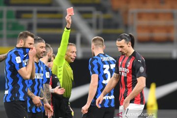Zlatan Ibrahimovic minta maaf atas kartu merahnya di derbi Milan