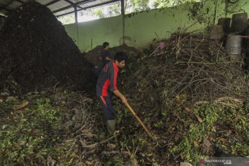 Pengolahan sampah organik menjadi pupuk