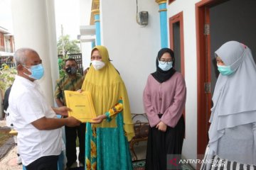 Wali Kota Bekasi serahkan akta kematian korban Sriwijaya Air
