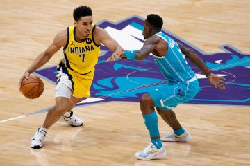 Malcolm Brogdon bantu Pacers lumpuhkan Mavericks