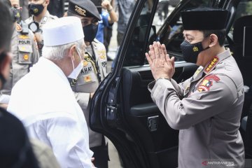 Melihat gaya Jenderal Polisi Listyo Sigit rangkul ormas Islam